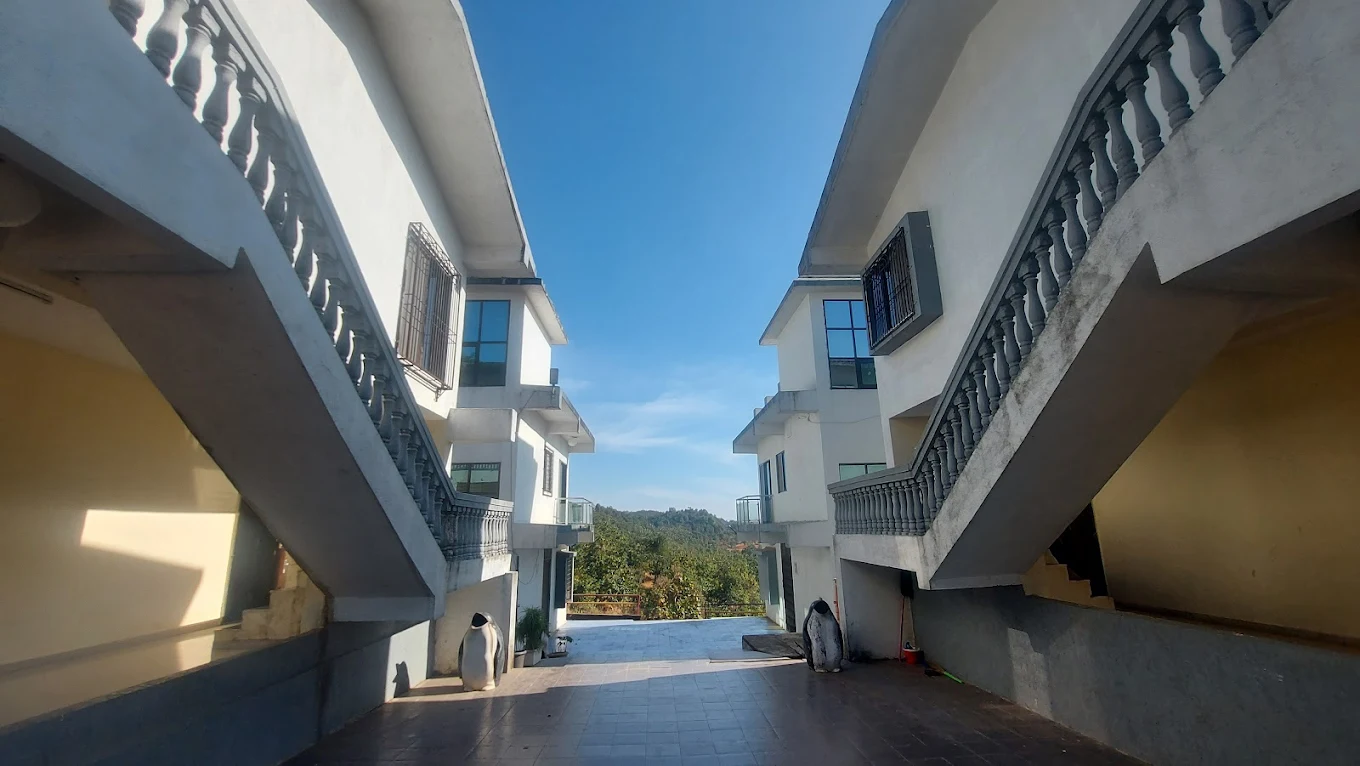 Where Comfort Meets Nature’s Peace